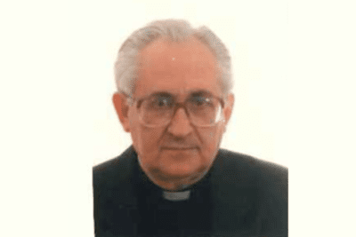 Sacerdote D. José Molina Ávila